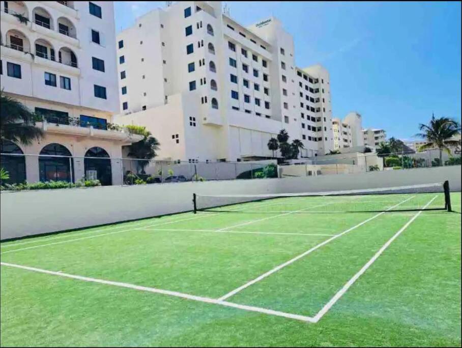 Amazing Beachfront Apartment Cancun Luaran gambar