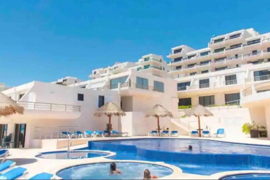Amazing Beachfront Apartment Cancun Luaran gambar