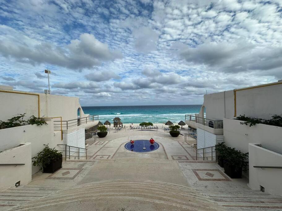 Amazing Beachfront Apartment Cancun Luaran gambar